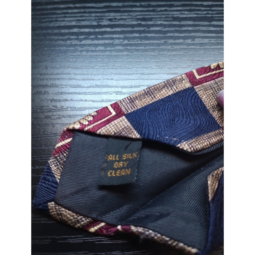 VINTAGE BILL BLASS SILK NECKTIE – Geometric Check & Floral Medallion – Navy... - Picture 3 of 4